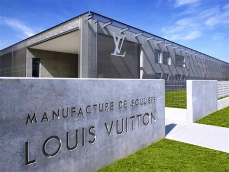 fabbrica louis vuitton|Louis Vuitton venezia italy.